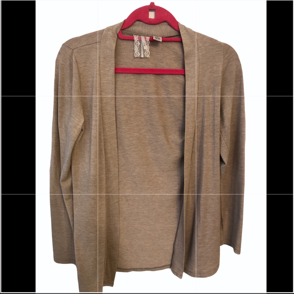 Light weight sweater